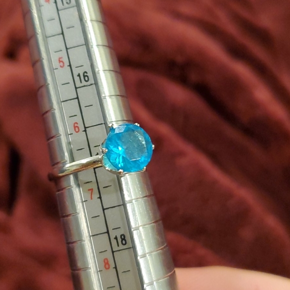 1.2 Carat AAA cubic zirconia ring - Picture 4 of 4